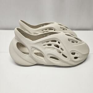 Adidas Yeezy Foam RNNR Sand Mens US 9 FY4567 Slide Unisex Comfort EUC